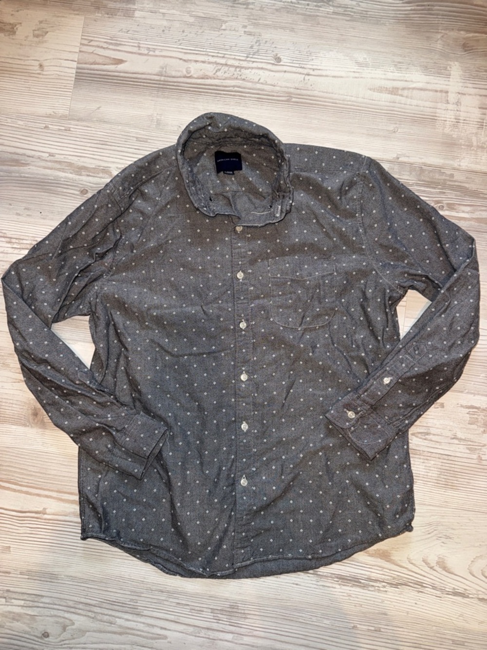 American Eagle Men’s Button Down Dress Shirt, Size XLarge